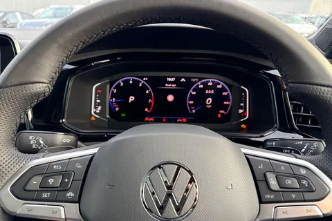 Volkswagen T-Roc 1.5 TSI Black Edition 5dr DSG Thumbnail #32