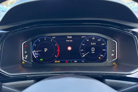 Volkswagen T-Roc 2.0 TDI 150 EVO Style 5dr DSG Thumbnail #34