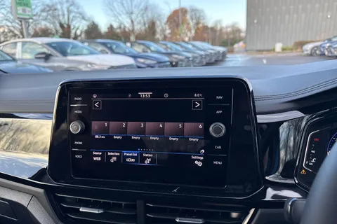 Volkswagen T-Roc 2.0 TDI 150 EVO Style 5dr DSG Thumbnail #45