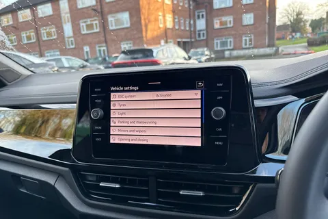 Volkswagen T-Roc 2.0 TDI 150 EVO Style 5dr DSG Thumbnail #47