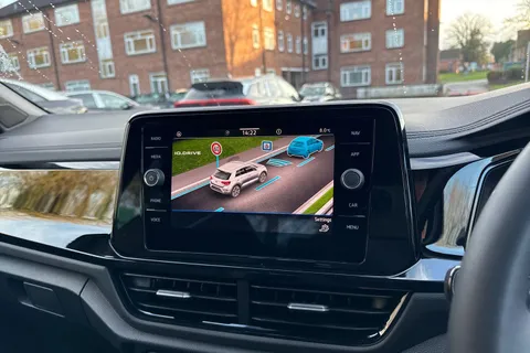 Volkswagen T-Roc 2.0 TDI 150 EVO Style 5dr DSG Thumbnail #48