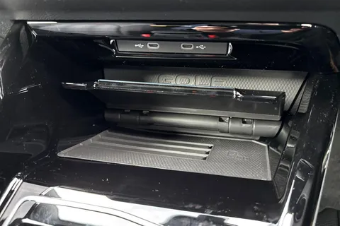 Volkswagen Golf 2.0 TSI GTI DSG Euro 6 (s/s) 5dr Thumbnail #52