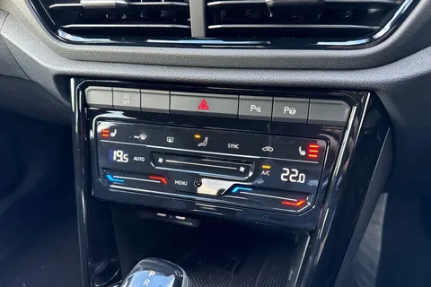 Volkswagen T-Roc 2.0 TDI 150 EVO Style 5dr DSG Thumbnail #54