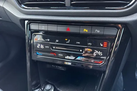 Volkswagen T-Roc 2.0 TDI 150 EVO Style 5dr DSG Thumbnail #51