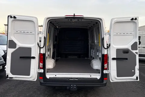 BK75YTF Volkswagen Crafter Cr35 Commerce + T 2.0 TDI 163PS HDE Commerce Plus Low Roof Van Auto + Tow Pack Thumbnail #40