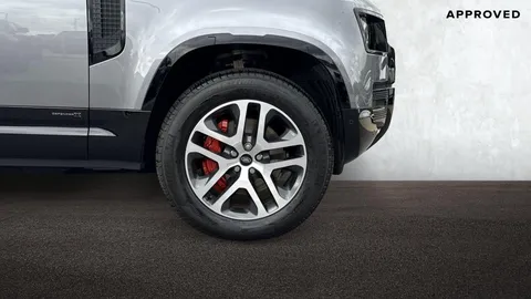 KT24OPV Land Rover Defender 3.0 D300 X 90 3dr Auto Thumbnail #10