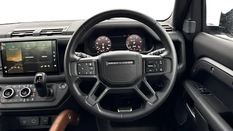 KT24OPV Land Rover Defender 3.0 D300 X 90 3dr Auto Thumbnail #17