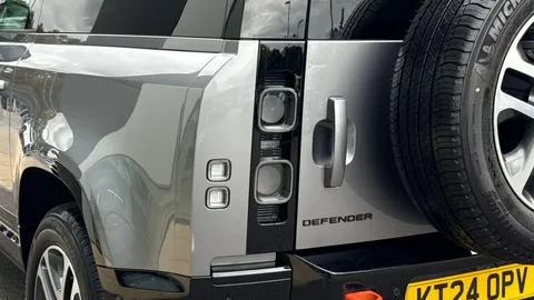 KT24OPV Land Rover Defender 3.0 D300 X 90 3dr Auto Thumbnail #21