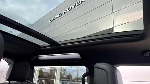 KT24OPV Land Rover Defender 3.0 D300 X 90 3dr Auto Thumbnail #23