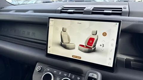 KT24OPV Land Rover Defender 3.0 D300 X 90 3dr Auto Thumbnail #24