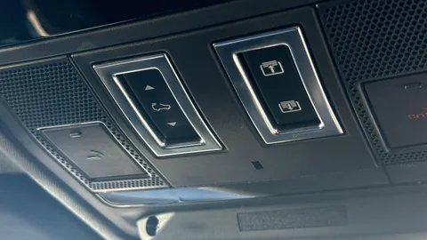 KR23EXA Land Rover Defender 2.0 P400e X-Dynamic HSE 110 5dr Auto Thumbnail #23