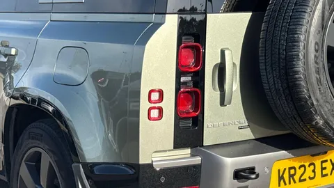 KR23EXA Land Rover Defender 2.0 P400e X-Dynamic HSE 110 5dr Auto Thumbnail #26