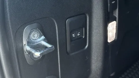 KR23EXA Land Rover Defender 2.0 P400e X-Dynamic HSE 110 5dr Auto Thumbnail #27