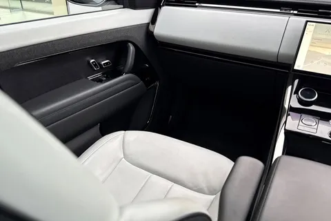 DL23VUK Land Rover Range Rover Sport 3.0 D350 Autobiography 5dr Auto Thumbnail #43