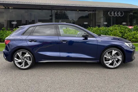 KN75HHL Audi A3 Black Edition TFSI 150 PS S tronic Thumbnail #3