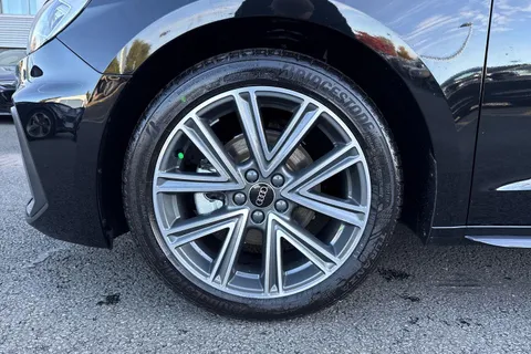 KR25SVP Audi A1 S line 30 TFSI 116 PS S tronic Thumbnail #6