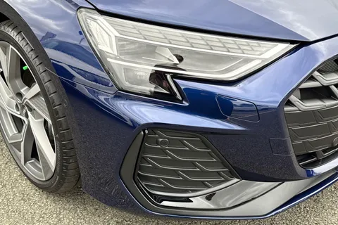 KN75HHL Audi A3 Black Edition TFSI 150 PS S tronic Thumbnail #8