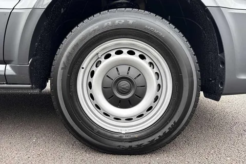 DF75TYY Volkswagen Crafter (Nf) CR35 Panel van Commerce Plus LWB 177 PS 2.0 TDI Auto 8sp-MY25/LED's/Camera Thumbnail #5