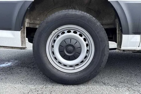 DA75PNX Volkswagen Crafter CR35 Commerce Plus MWB 140 PS FWD - 25 Model Year Thumbnail #21