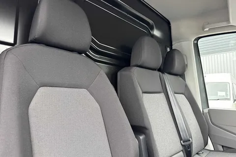 DF75TYY Volkswagen Crafter (Nf) CR35 Panel van Commerce Plus LWB 177 PS 2.0 TDI Auto 8sp-MY25/LED's/Camera Thumbnail #20