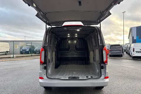 DC75BSO Volkswagen Transporter T28 Panel Van Commerce Pro SWB 150 PS 2.0 TDI 8sp Automatic Thumbnail #9