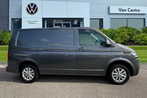 DE74WPW Volkswagen Transporter 2.0 TDI 110 Highline Van Thumbnail #4