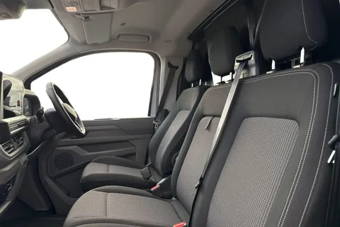 DC75BSO Volkswagen Transporter T28 Panel Van Commerce Pro SWB 150 PS 2.0 TDI 8sp Automatic Thumbnail #10