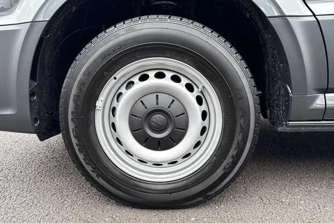 DF75TYY Volkswagen Crafter (Nf) CR35 Panel van Commerce Plus LWB 177 PS 2.0 TDI Auto 8sp-MY25/LED's/Camera Thumbnail #23