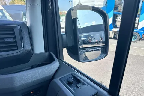 DC75AOG Volkswagen Crafter CR35 Panel van Commerce Plus LWB 177 PS 2.0 TDI 8sp Auto - MY25/LED's Thumbnail #17