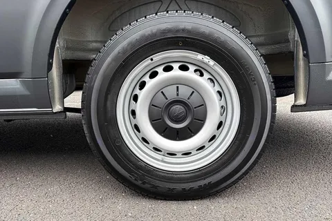 DF75TZJ Volkswagen Crafter CR35 Panel van Commerce Plus LWB 177 PS 2.0 TDI Auto 8sp-MY25/LED's/Camera Thumbnail #22