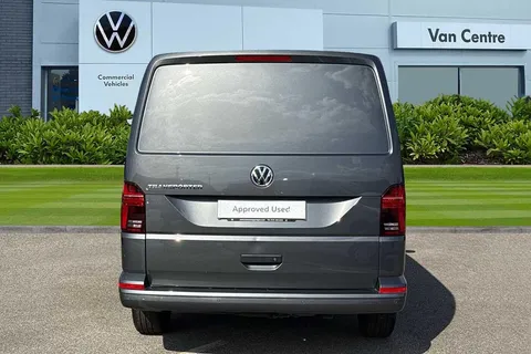 DE74WPW Volkswagen Transporter 2.0 TDI 110 Highline Van Thumbnail #7