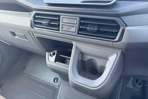 DC75AOG Volkswagen Crafter CR35 Panel van Commerce Plus LWB 177 PS 2.0 TDI 8sp Auto - MY25/LED's Thumbnail #19