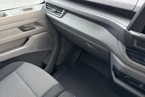 DC75BSO Volkswagen Transporter T28 Panel Van Commerce Pro SWB 150 PS 2.0 TDI 8sp Automatic Thumbnail #14