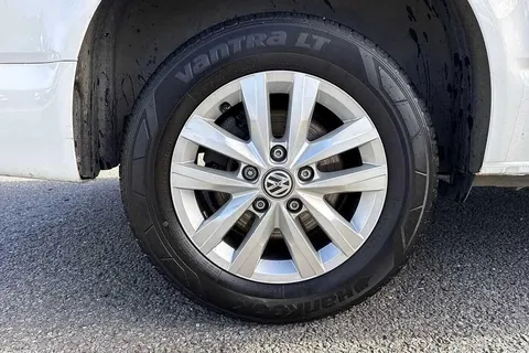 DE74VPL Volkswagen Transporter 2.0 TDI 110 Highline Van Thumbnail #21