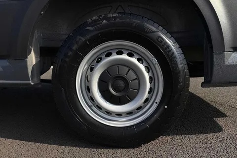 DC75AOG Volkswagen Crafter CR35 Panel van Commerce Plus LWB 177 PS 2.0 TDI 8sp Auto - MY25/LED's Thumbnail #22