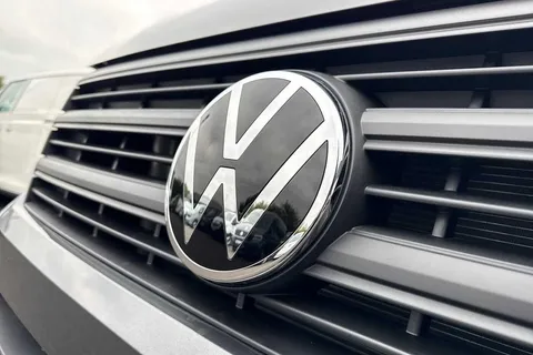 DF75TYY Volkswagen Crafter (Nf) CR35 Panel van Commerce Plus LWB 177 PS 2.0 TDI Auto 8sp-MY25/LED's/Camera Thumbnail #28