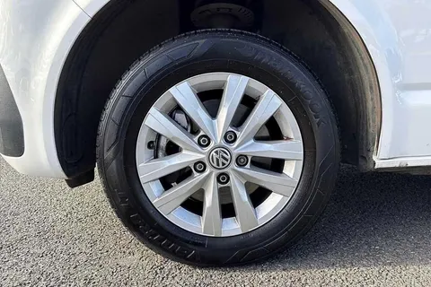 DE74VPL Volkswagen Transporter 2.0 TDI 110 Highline Van Thumbnail #23