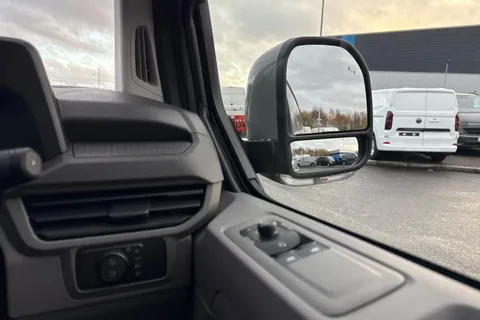 DC75BSO Volkswagen Transporter T28 Panel Van Commerce Pro SWB 150 PS 2.0 TDI 8sp Automatic Thumbnail #17