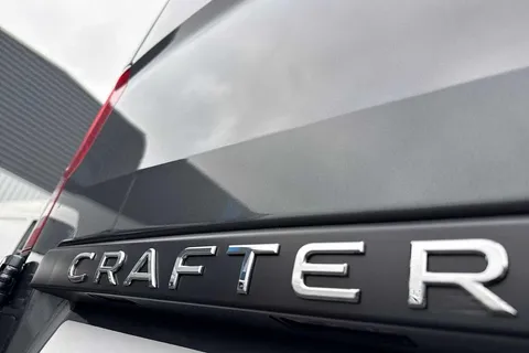 DF75TYY Volkswagen Crafter (Nf) CR35 Panel van Commerce Plus LWB 177 PS 2.0 TDI Auto 8sp-MY25/LED's/Camera Thumbnail #31