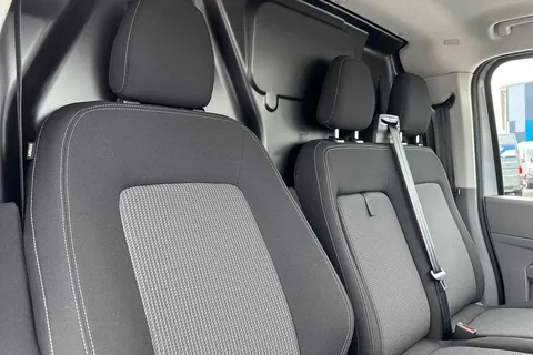 DC75CZG Volkswagen Transporter T28 Panel Van Commerce Plus SWB 110 PS 2.0 TDI 6sp Manual -  New Shape Thumbnail #20