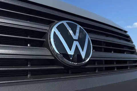 DC75AOG Volkswagen Crafter CR35 Panel van Commerce Plus LWB 177 PS 2.0 TDI 8sp Auto - MY25/LED's Thumbnail #28