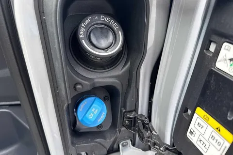 DC75CZG Volkswagen Transporter T28 Panel Van Commerce Plus SWB 110 PS 2.0 TDI 6sp Manual -  New Shape Thumbnail #24