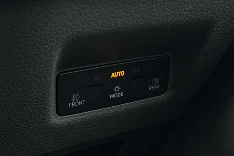 DF75TYY Volkswagen Crafter (Nf) CR35 Panel van Commerce Plus LWB 177 PS 2.0 TDI Auto 8sp-MY25/LED's/Camera Thumbnail #40