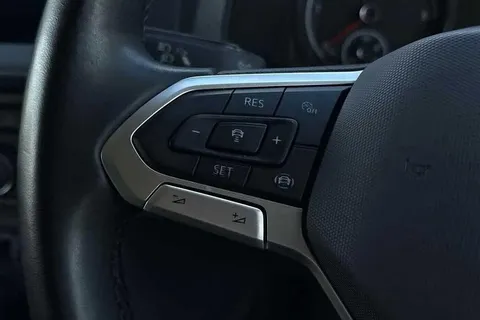 DE74VPL Volkswagen Transporter 2.0 TDI 110 Highline Van Thumbnail #37