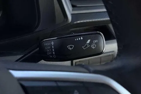 DE74VPL Volkswagen Transporter 2.0 TDI 110 Highline Van Thumbnail #39