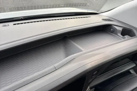 DC75BSO Volkswagen Transporter T28 Panel Van Commerce Pro SWB 150 PS 2.0 TDI 8sp Automatic Thumbnail #35