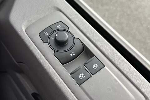 DC75BSO Volkswagen Transporter T28 Panel Van Commerce Pro SWB 150 PS 2.0 TDI 8sp Automatic Thumbnail #42