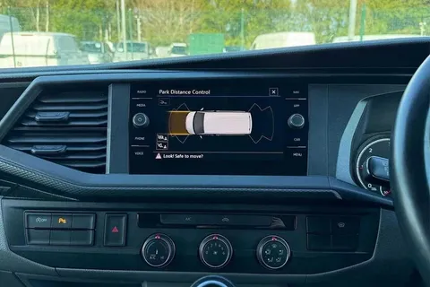 DE74VPL Volkswagen Transporter 2.0 TDI 110 Highline Van Thumbnail #48