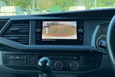 DE74VPL Volkswagen Transporter 2.0 TDI 110 Highline Van Thumbnail #49