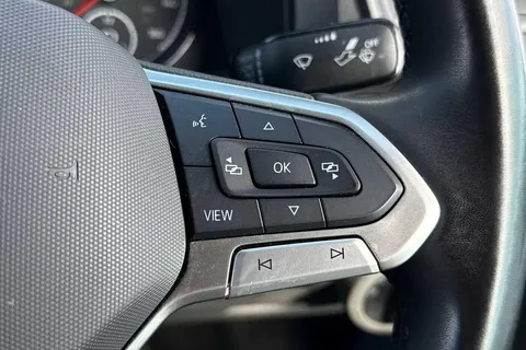 DE74WPW Volkswagen Transporter 2.0 TDI 110 Highline Van Thumbnail #35